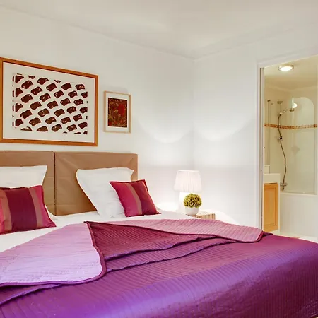 Appartement St Germain Mazarine Paris