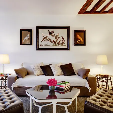 St Germain Mazarine Apartment